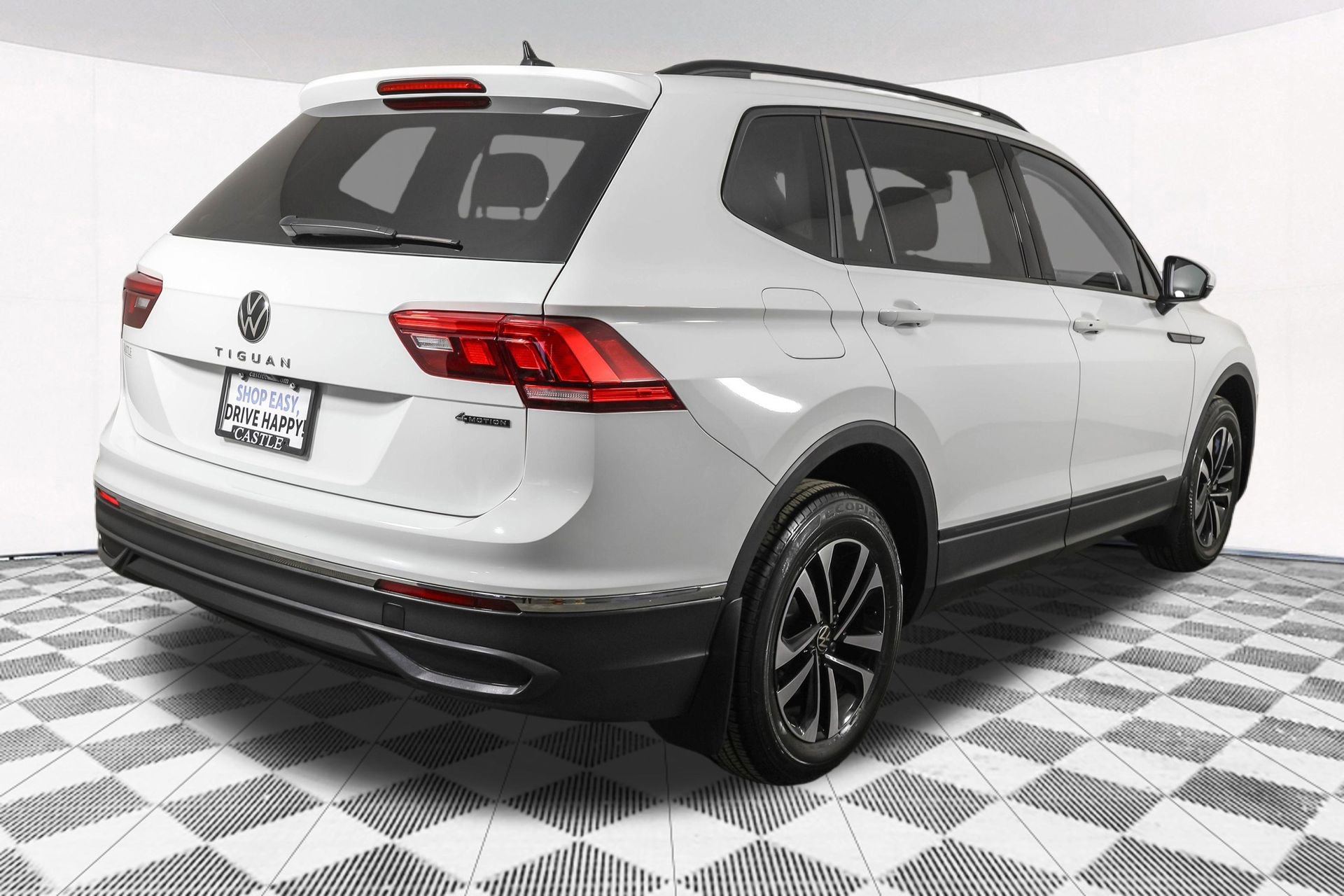 Used 2024 Volkswagen Tiguan S image 14