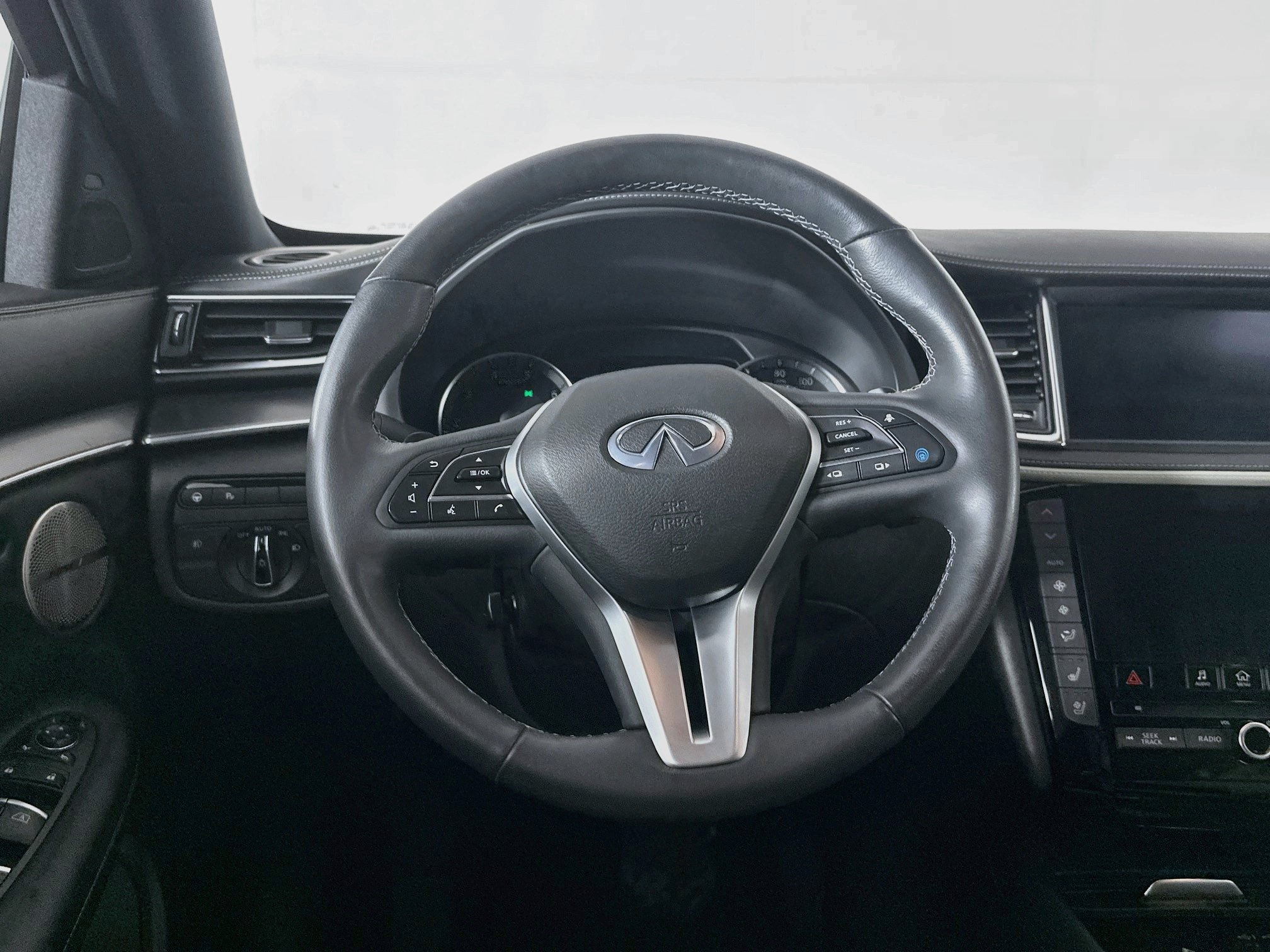Used 2023 INFINITI QX55 Essential AWD/4WD image 18
