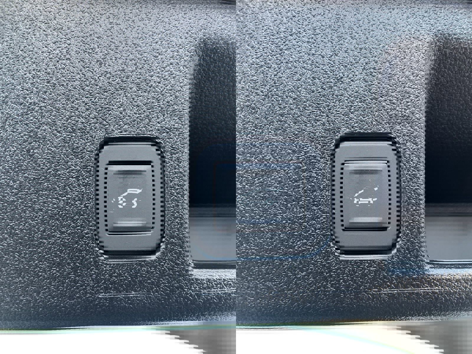 New 2026 Chevrolet Equinox EV LT image 23