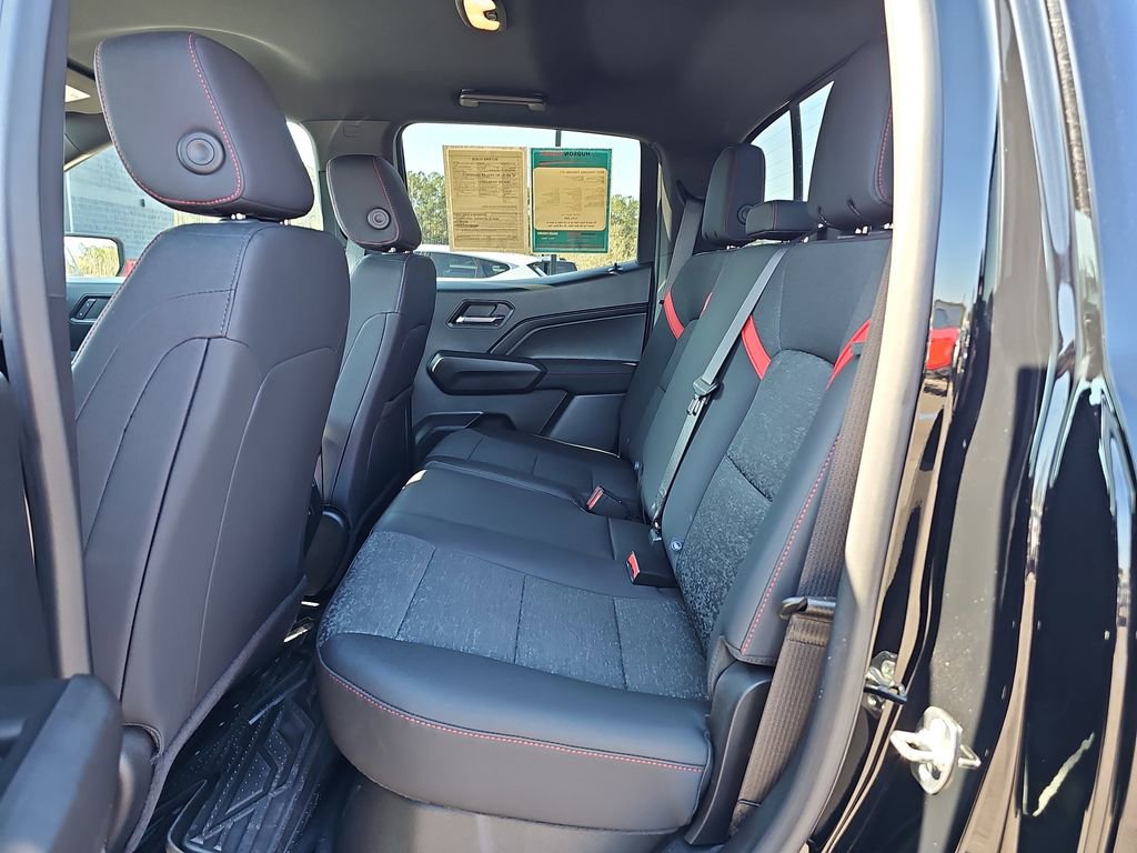 Used 2024 Chevrolet Colorado Z71 w/ Z71 Convenience Package 2 image 18