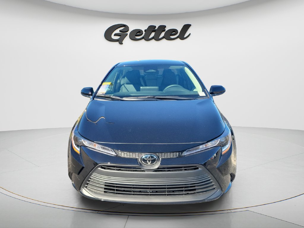 New 2027 Toyota Corolla LE FWD image 2