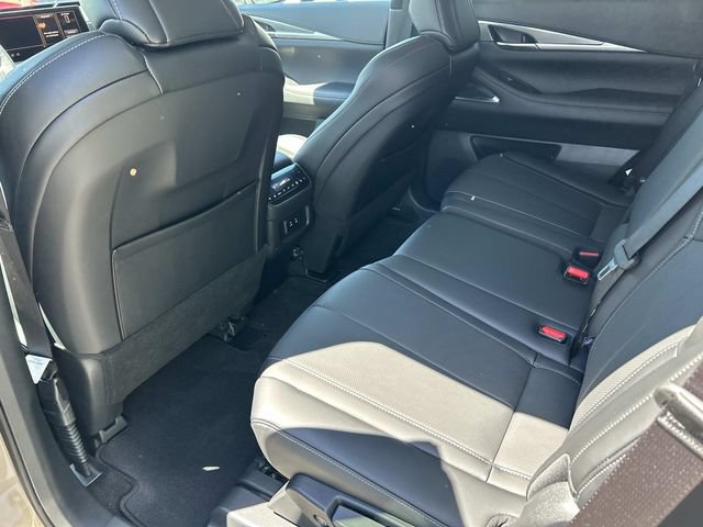 Certified 2026 INFINITI QX60 Luxe w/ Cargo Package AWD/4WD image 20