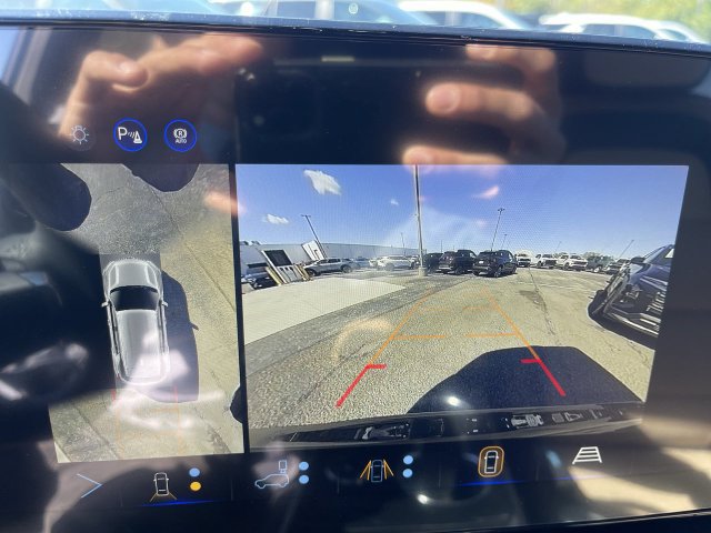New 2027 Chevrolet Equinox ACTIV w/ Safety and Technology Package AWD/4WD image 17