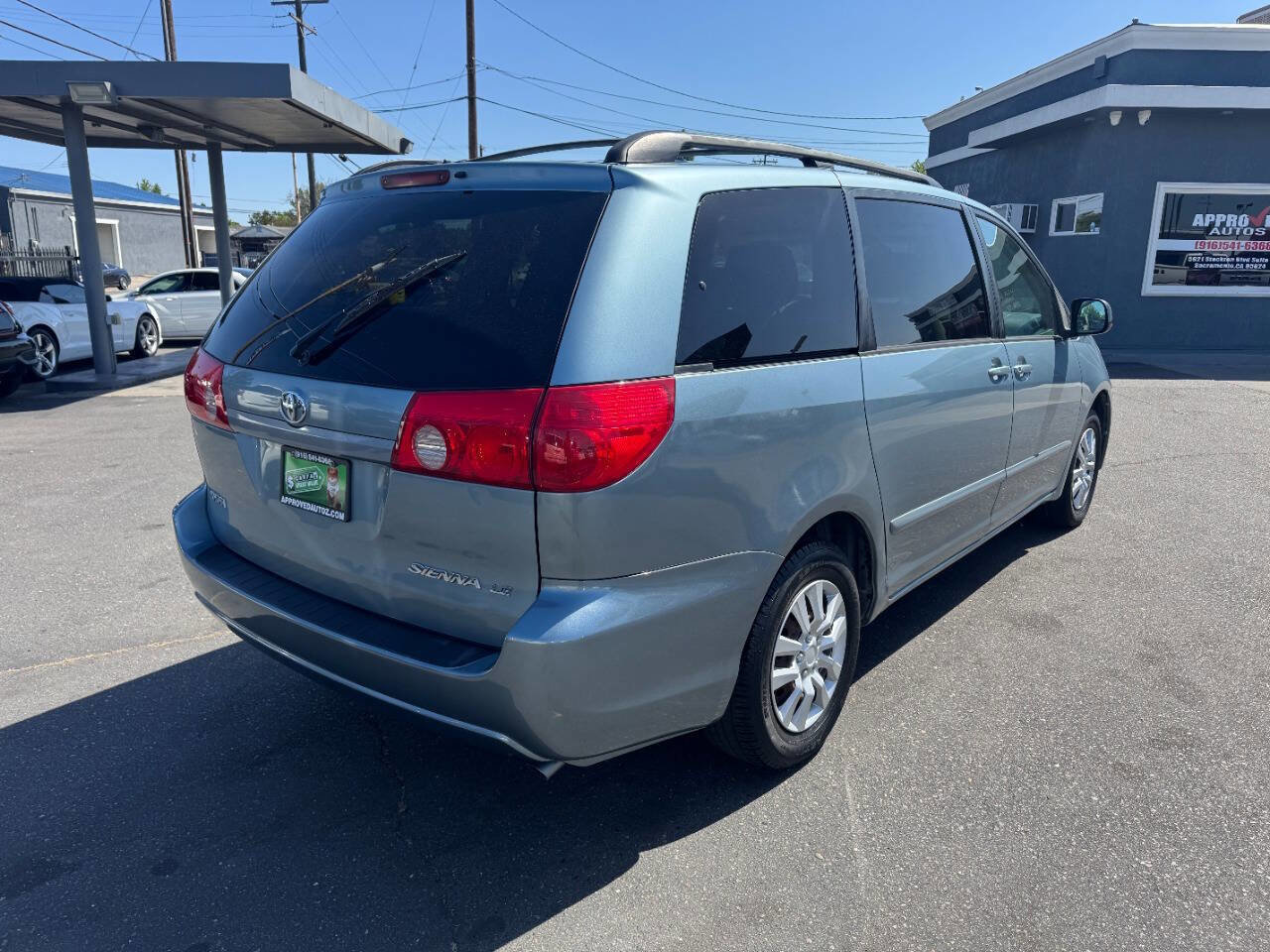 Used 2008 Toyota Sienna LE FWD image 5