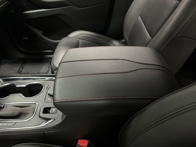 Used 2023 Chevrolet Traverse RS image 22