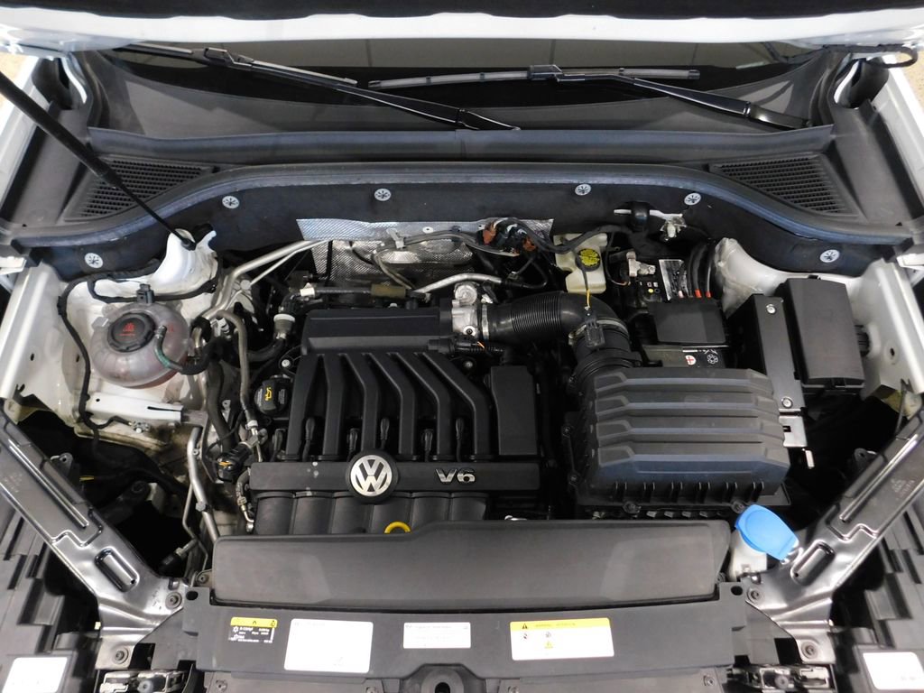 Used 2023 Volkswagen Atlas Cross Sport SEL Premium R-Line image 13