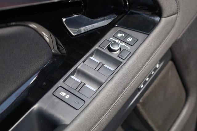 Used 2020 Land Rover Range Rover Evoque S AWD/4WD image 17