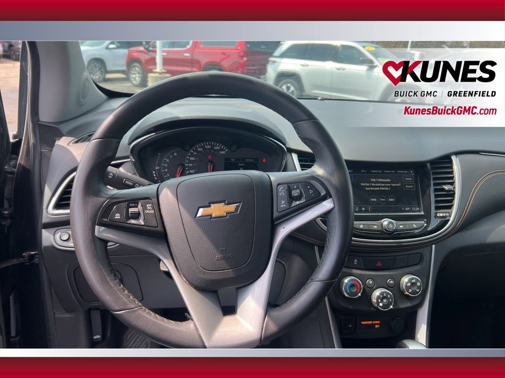 Used 2018 Chevrolet Trax LT w/ LT Convenience Package AWD/4WD image 21