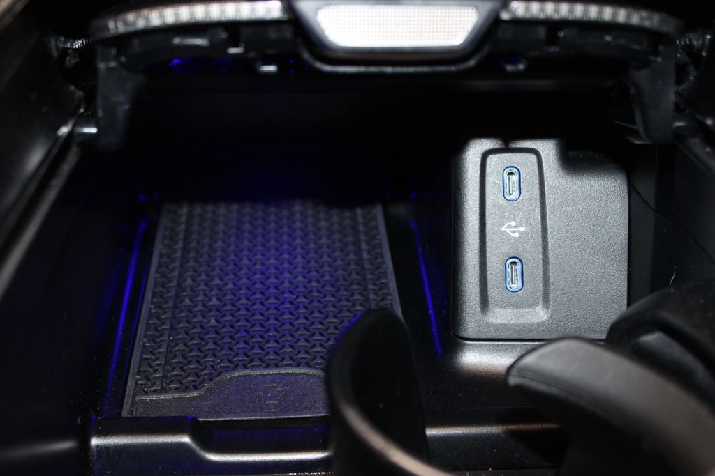 Used 2024 Mercedes-Benz GLC 300 4MATIC image 41