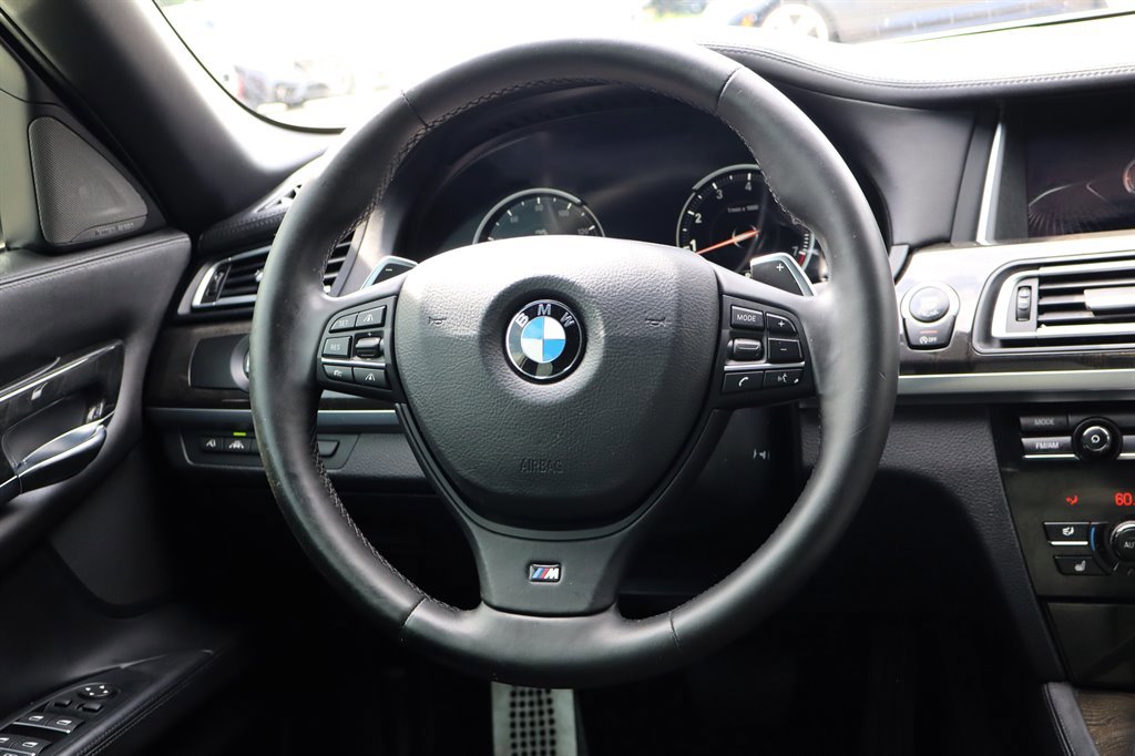 Used 2015 BMW 750Li xDrive AWD/4WD image 13