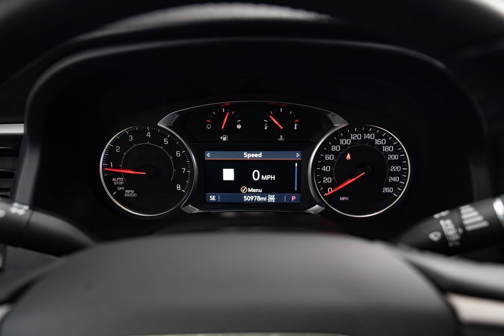 Used 2021 GMC Acadia AT4 image 12