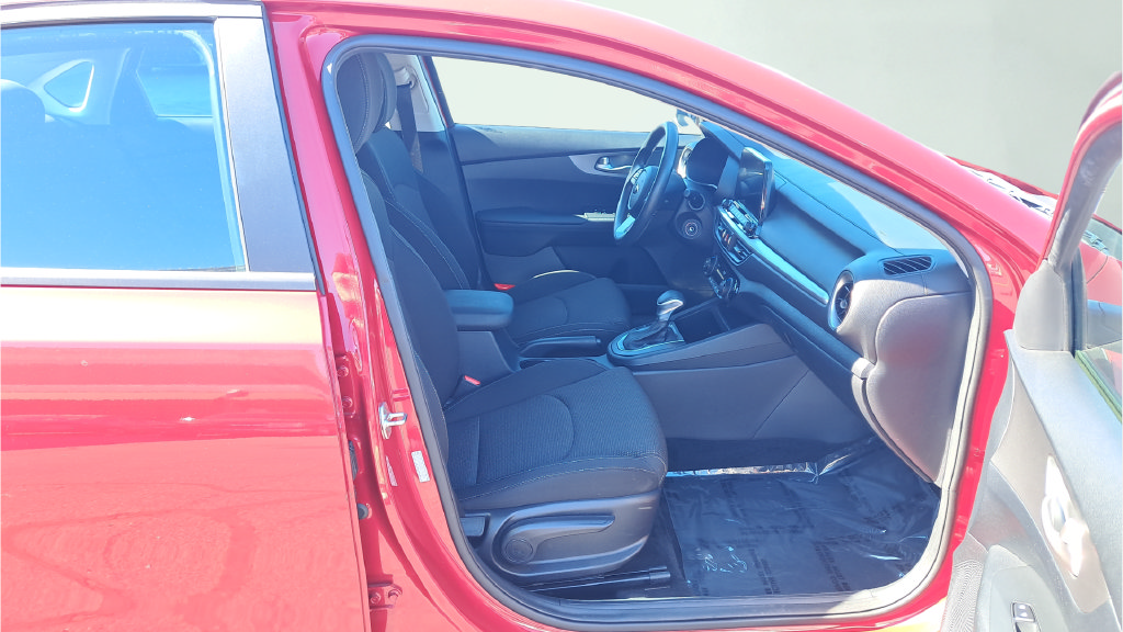 Used 2019 Kia Forte LXS FWD image 16