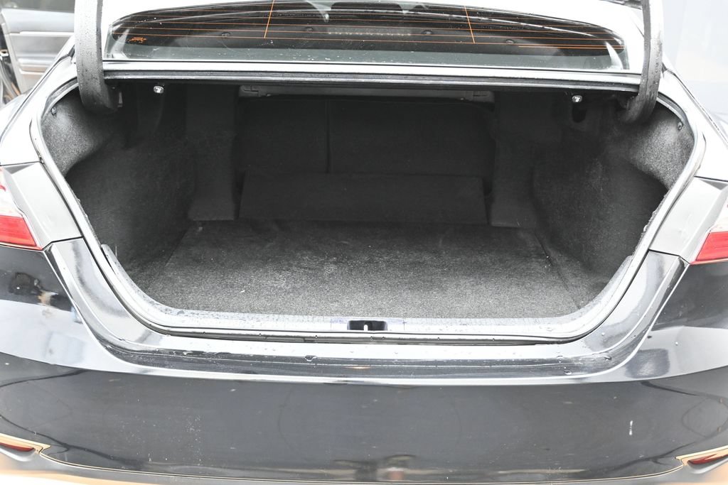 Used 2018 Toyota Camry LE FWD image 15