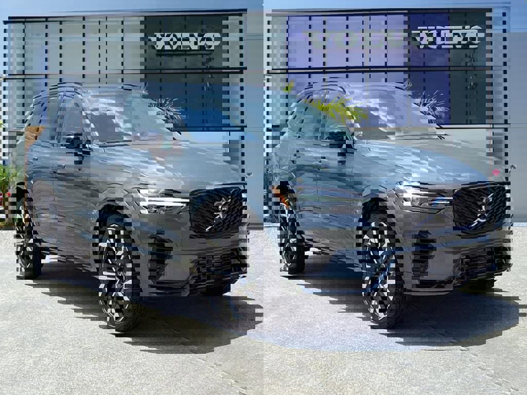New 2026 Volvo XC60 T8 Ultra image 1