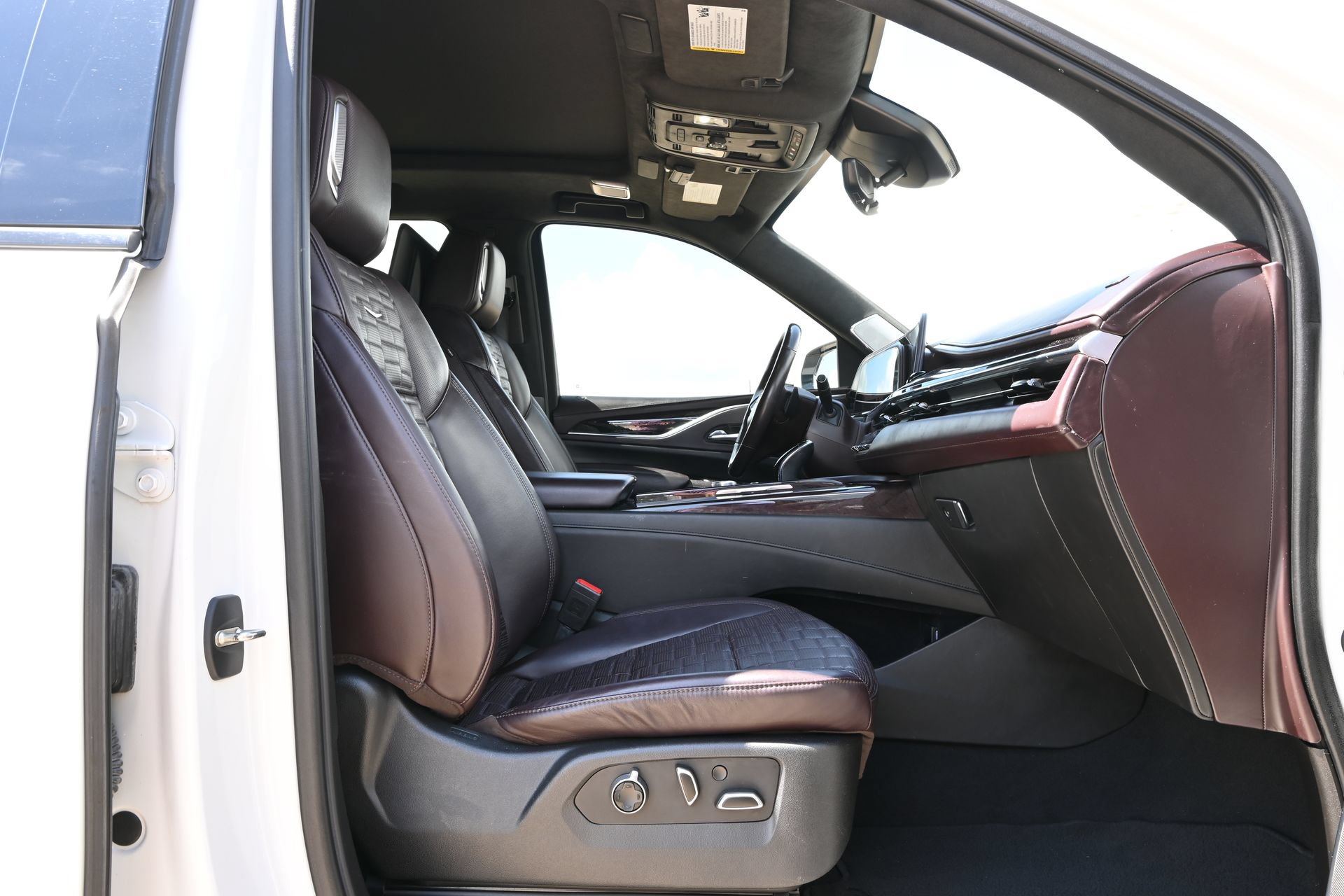 Used 2021 Cadillac Escalade ESV Sport Platinum RWD image 26