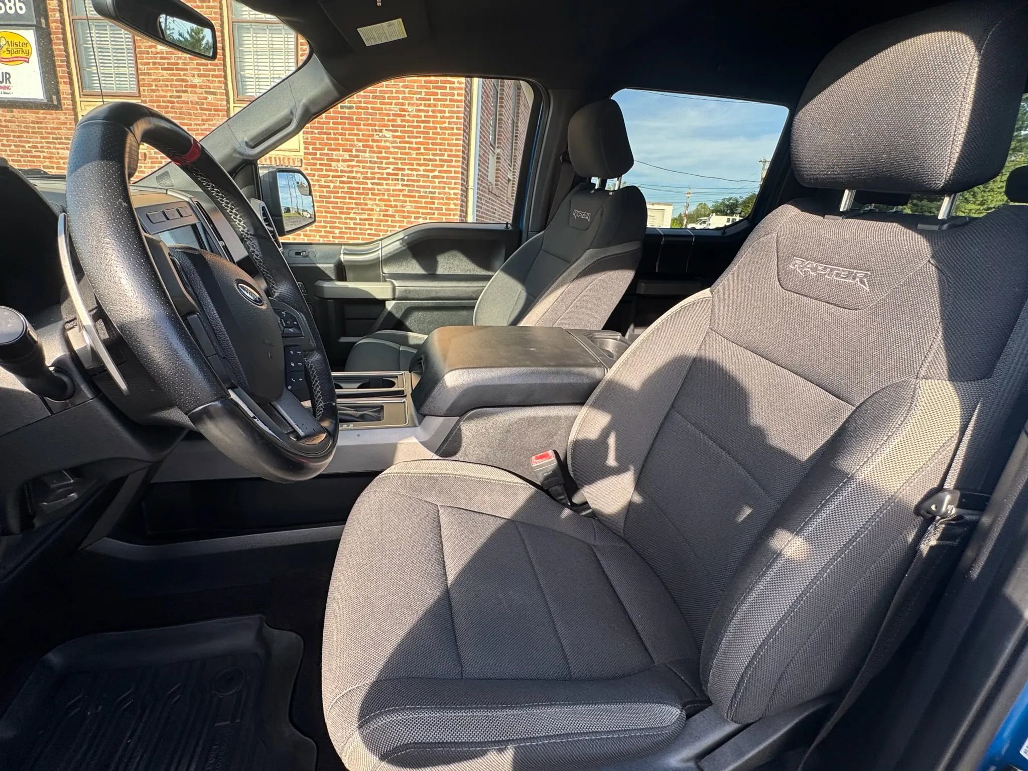 Used 2020 Ford F150 Raptor image 14