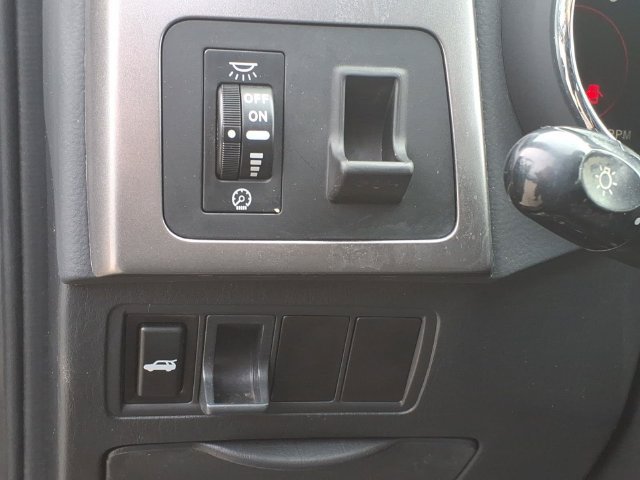 Used 2004 Toyota Matrix FWD image 18