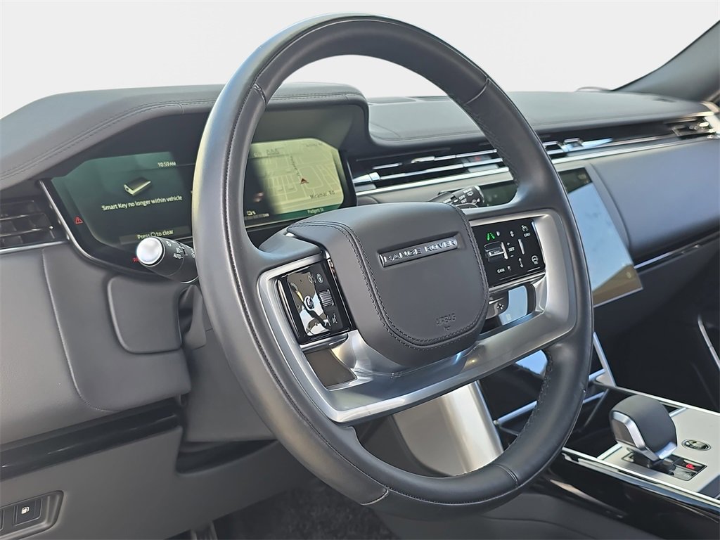 Certified 2025 Land Rover Range Rover SE image 17