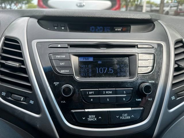 Used 2015 Hyundai Elantra SE FWD image 10
