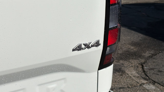 New 2027 Nissan Frontier SV w/ Tow Package AWD/4WD image 12