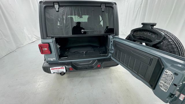 Used 2024 Jeep Wrangler Unlimited Sport AWD/4WD image 15