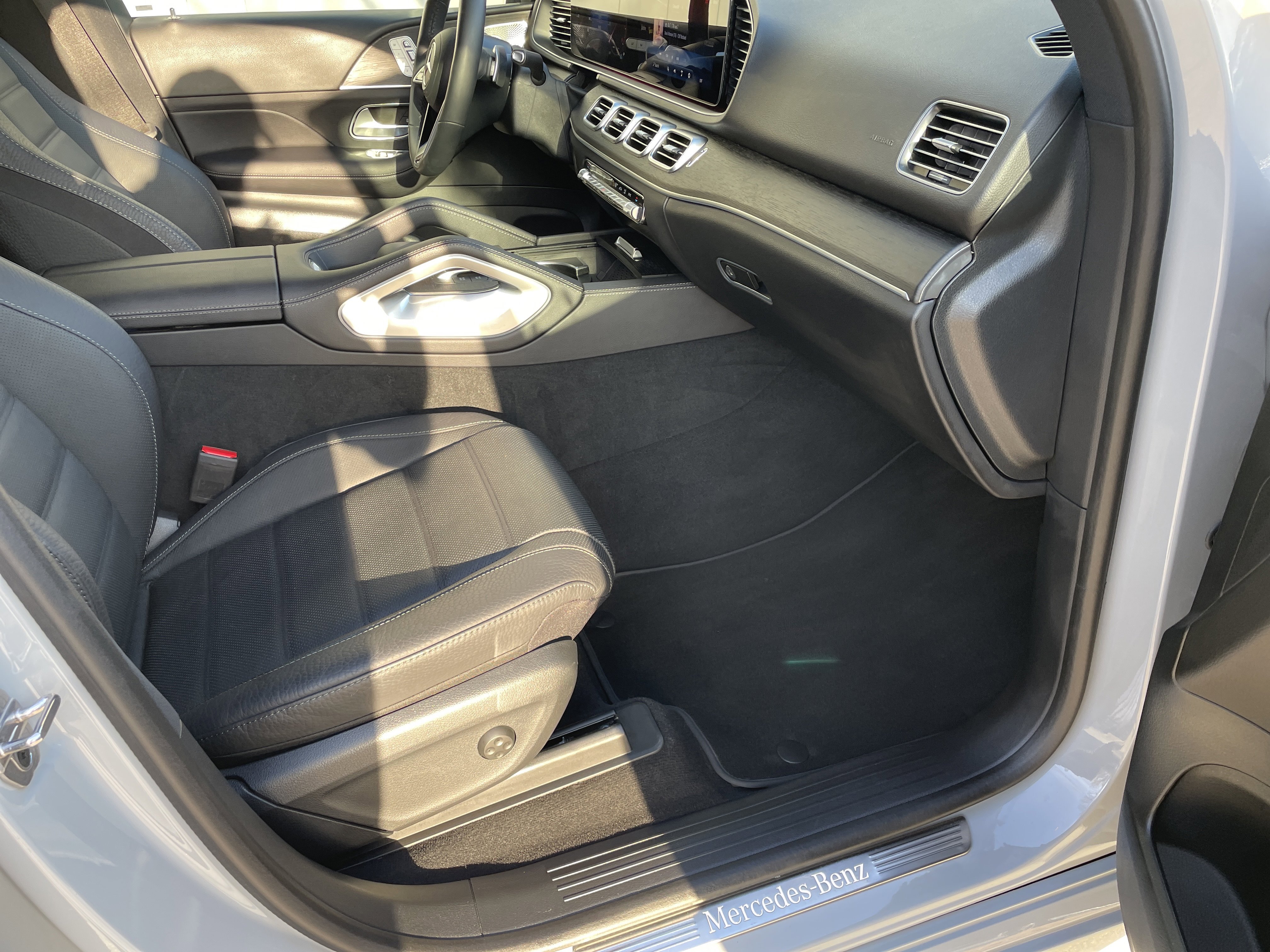 Certified 2025 Mercedes-Benz GLE 450 4MATIC image 49