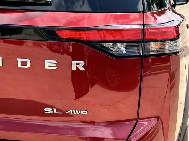 Used 2024 Nissan Pathfinder SL AWD/4WD image 6