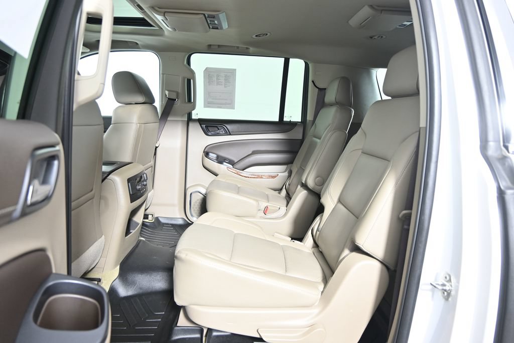 Used 2017 Chevrolet Suburban Premier AWD/4WD image 18