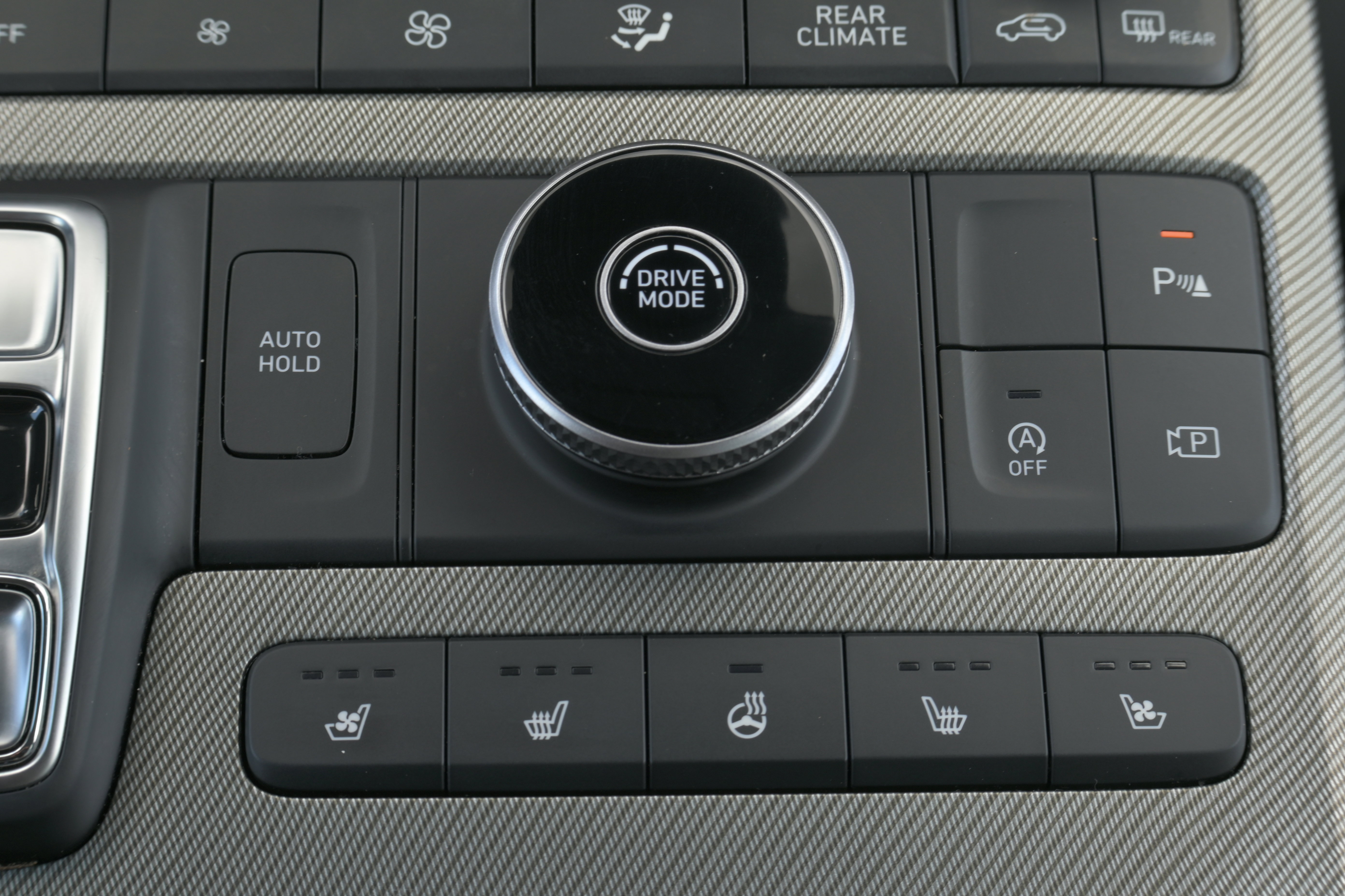 Used 2024 Hyundai Palisade SEL w/ Premium Package image 16