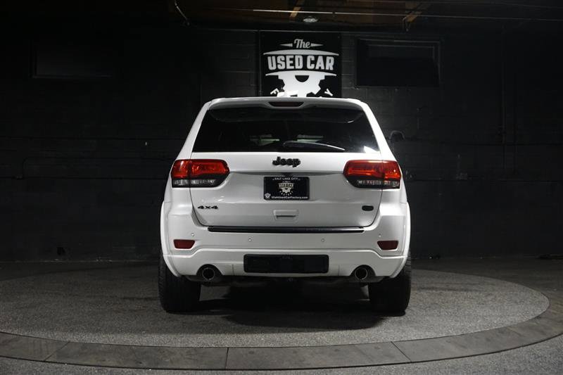 Used 2017 Jeep Grand Cherokee Overland w/ Jeep Active Safety Group image 4