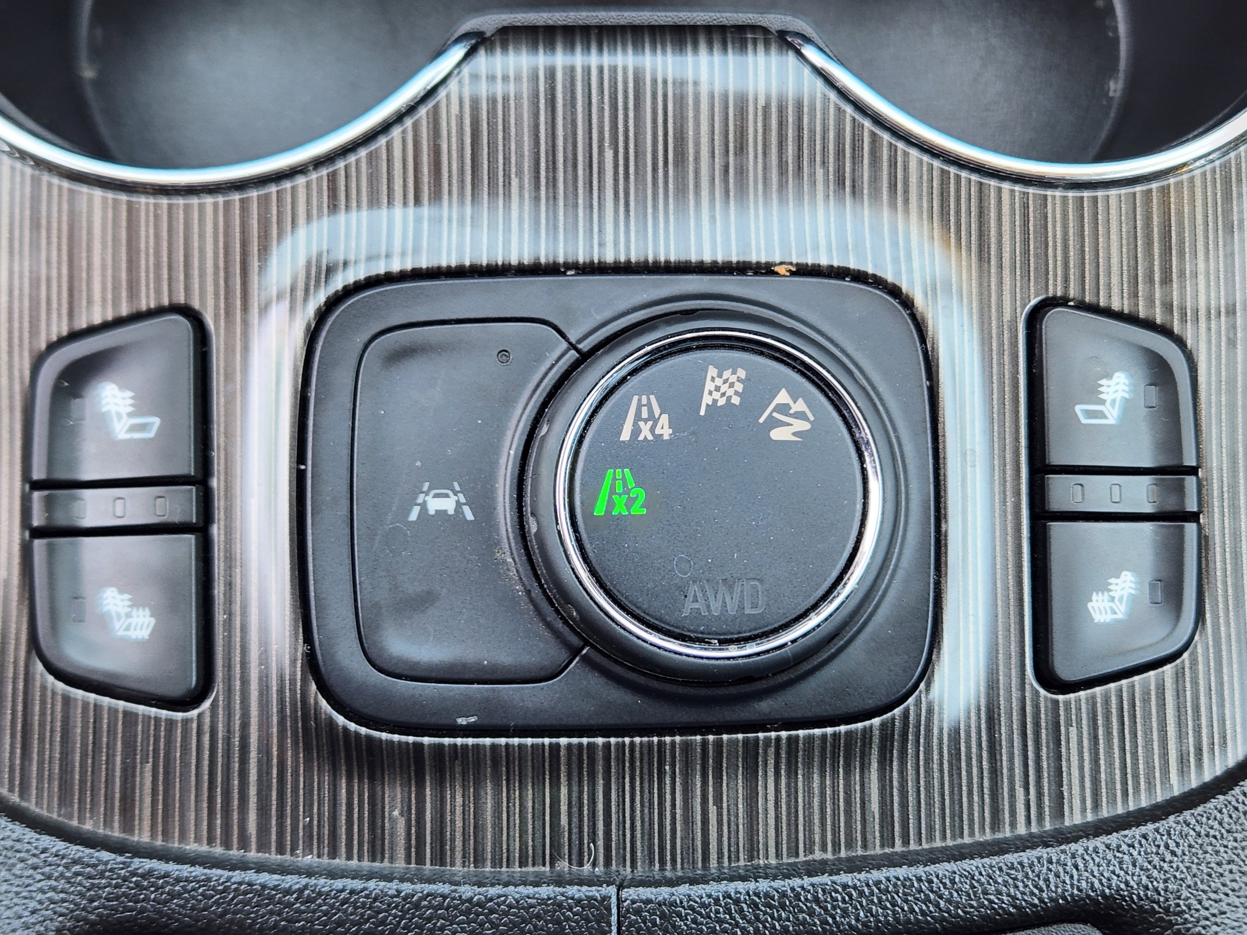 Used 2023 GMC Acadia SLT image 17