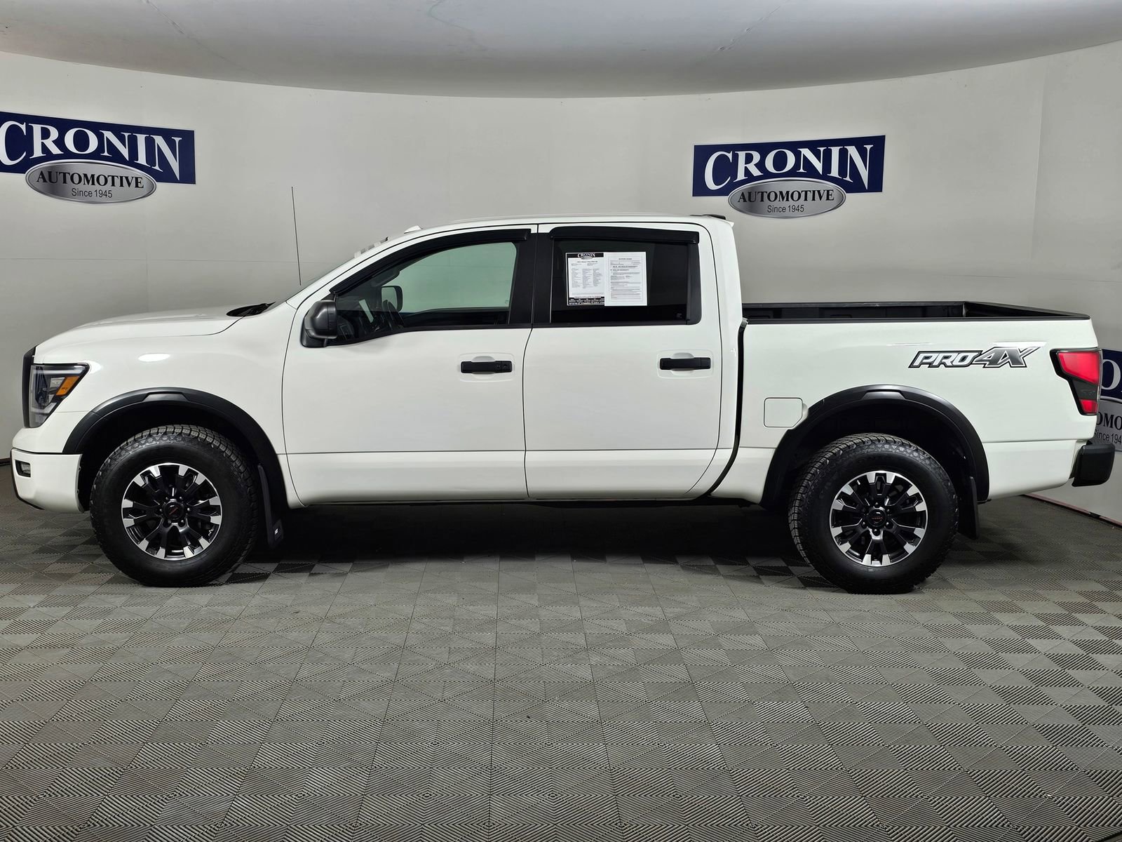 Used 2021 Nissan Titan PRO-4X AWD/4WD image 30