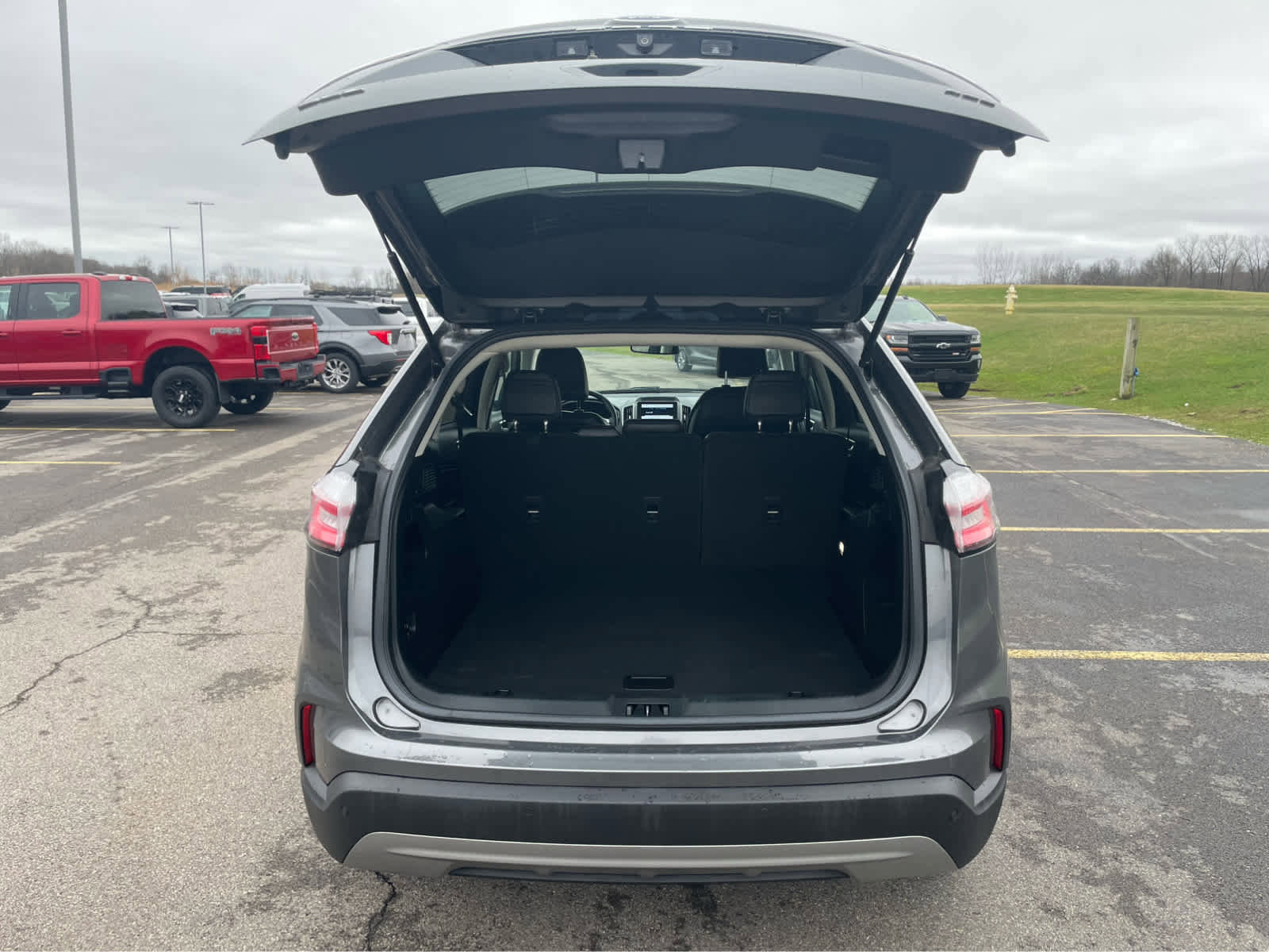 Used 2023 Ford Edge SEL image 10