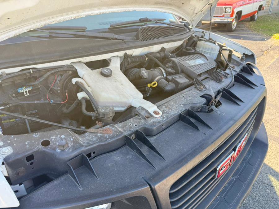 Used 2009 GMC Savana 3500 image 39