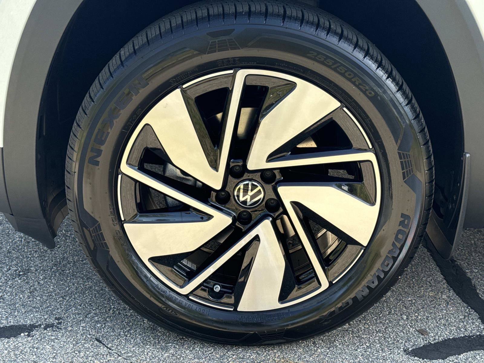 New 2026 Volkswagen Atlas SE image 5