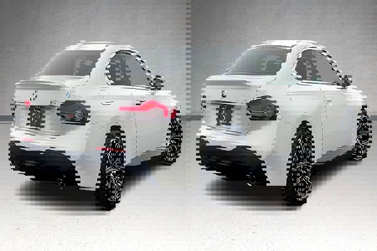 Used 2023 BMW 230i Coupe w/ Convenience Package image 34