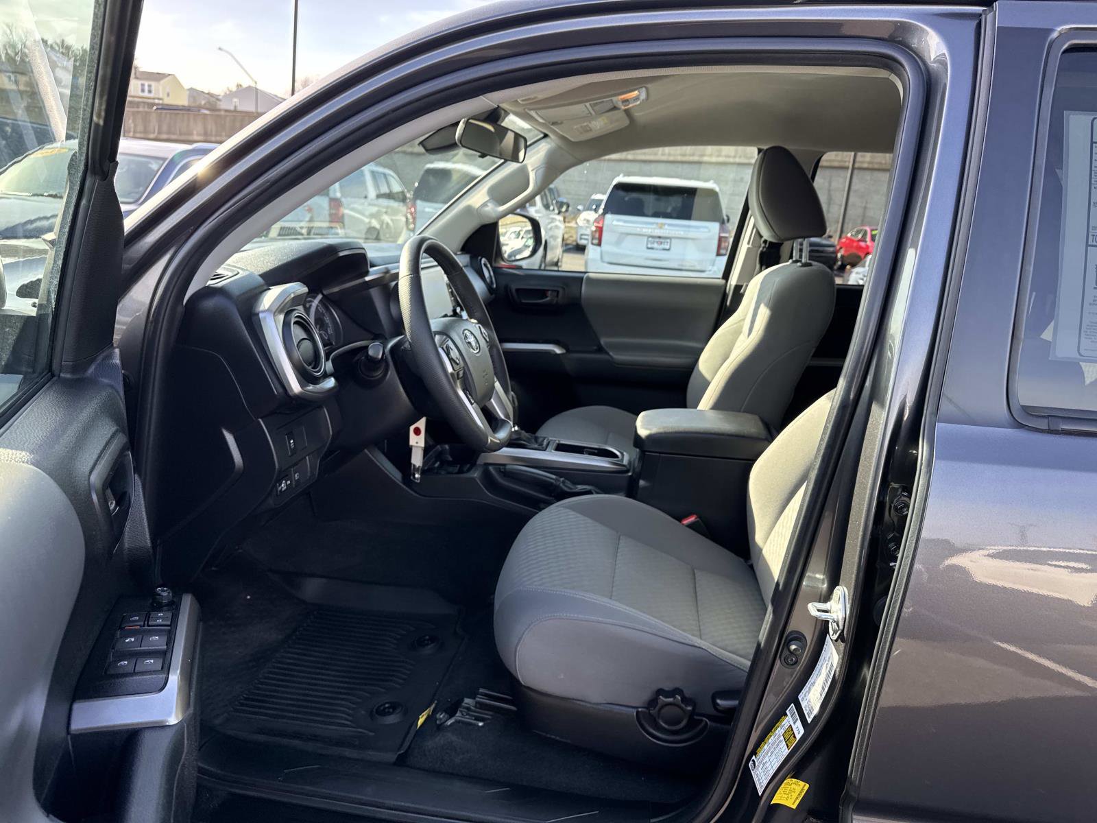 Used 2023 Toyota Tacoma SR5 w/ SR5 Appearance Package image 20