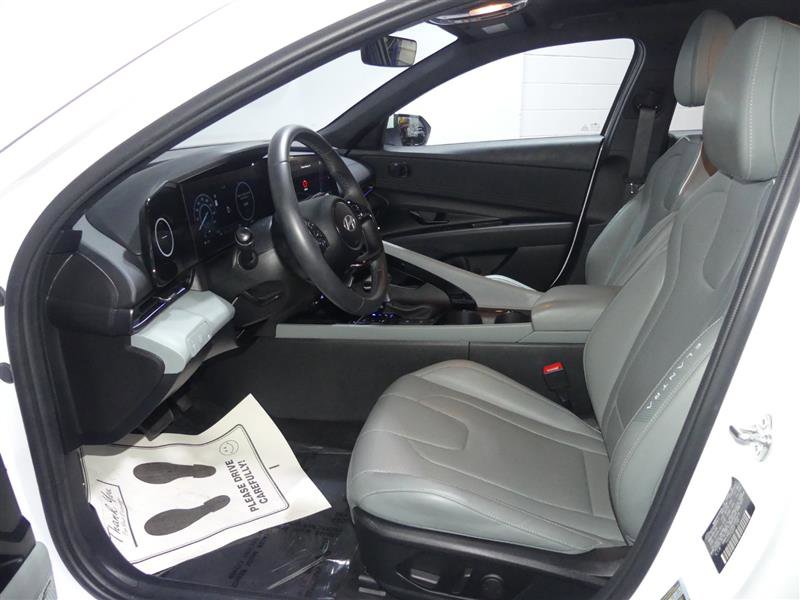 Used 2024 Hyundai Elantra Limited image 21