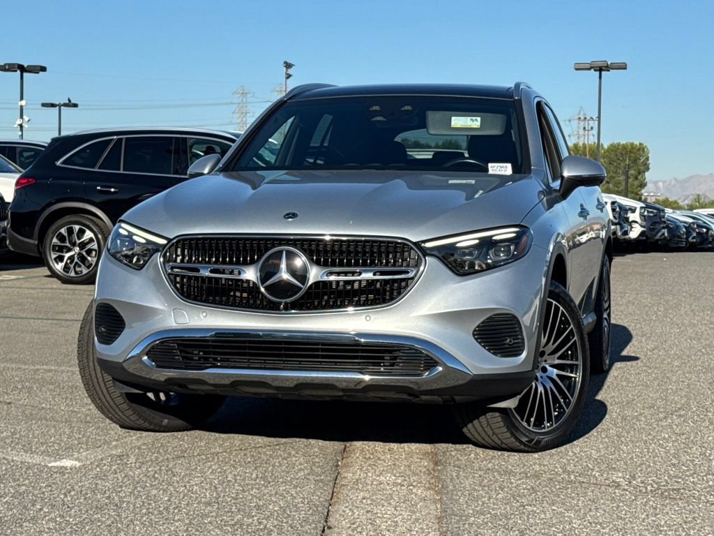 Used 2023 Mercedes-Benz GLC 300 image 2