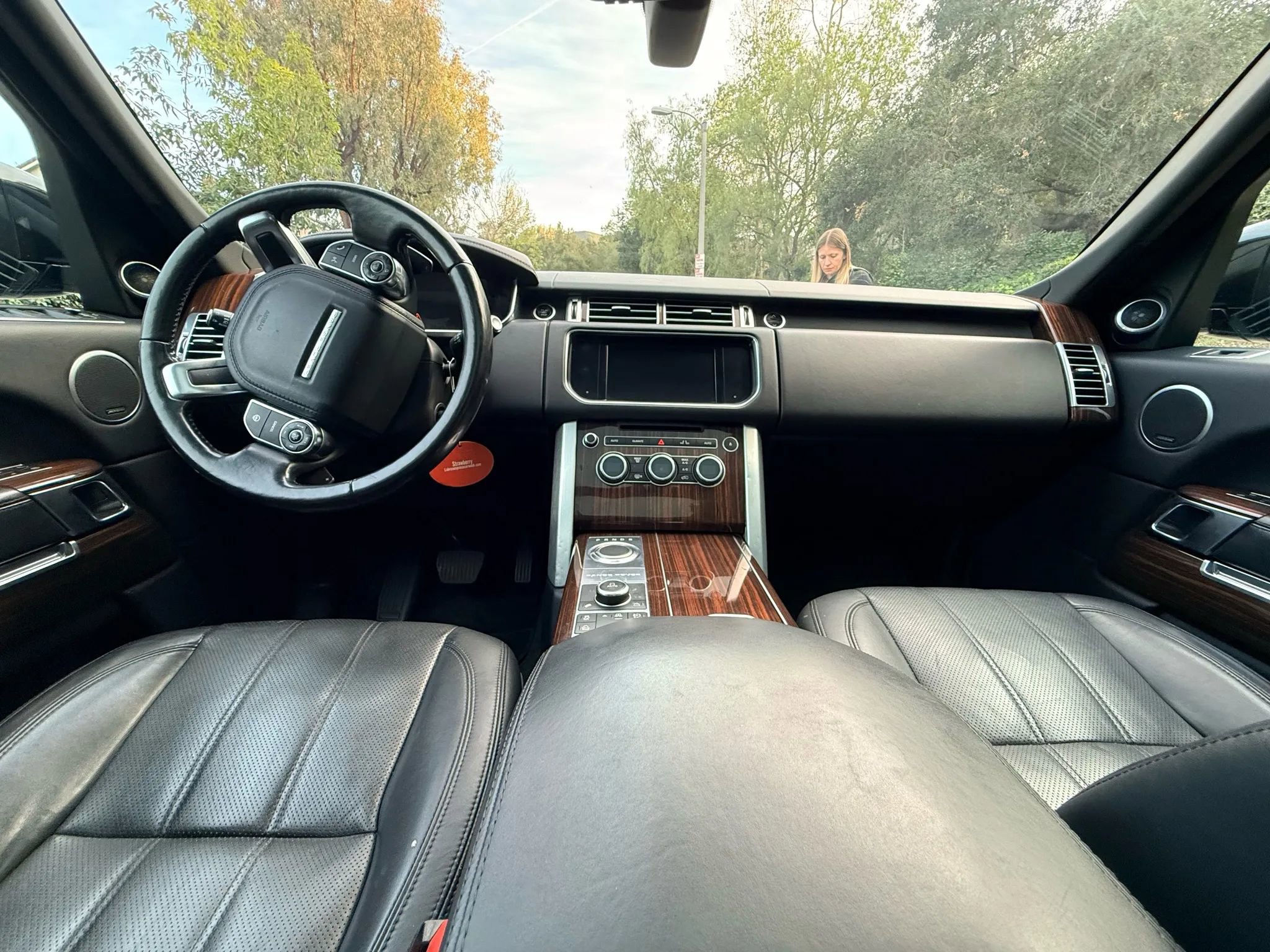 Used 2016 Land Rover Range Rover HSE image 34