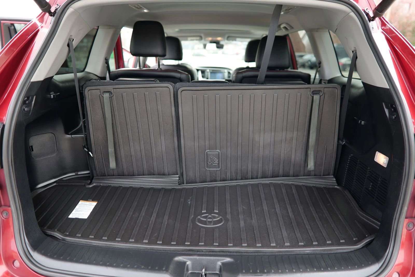 Used 2019 Toyota Highlander SE AWD/4WD image 34