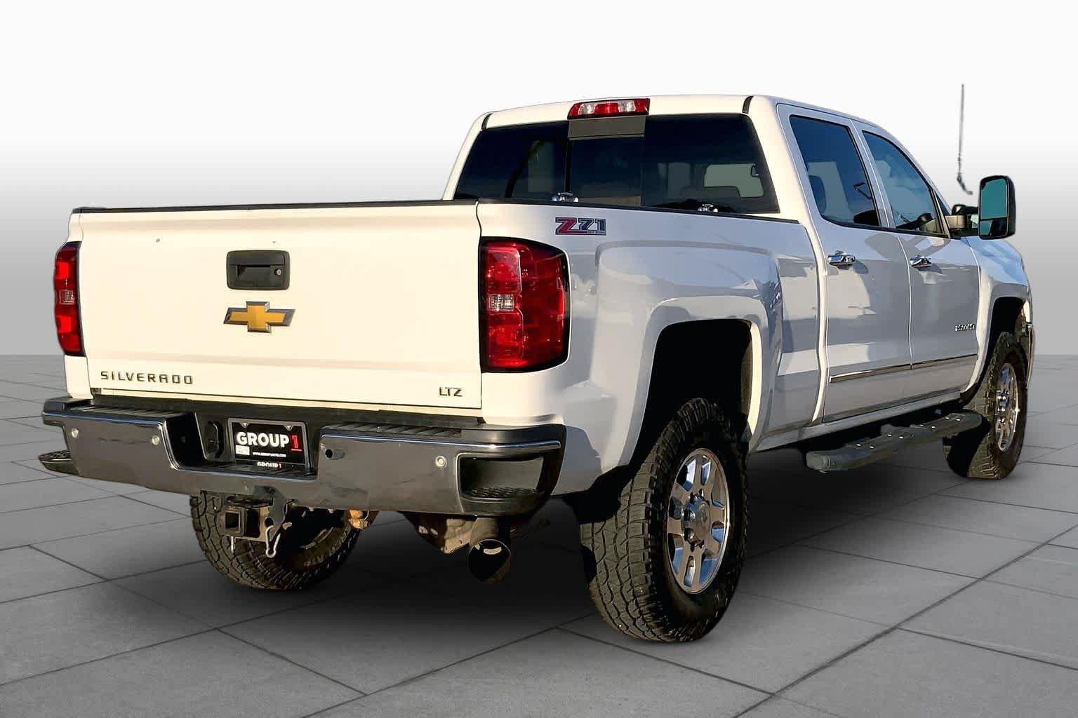 Used 2015 Chevrolet Silverado 2500 LTZ w/ Duramax Plus Package AWD/4WD image 12
