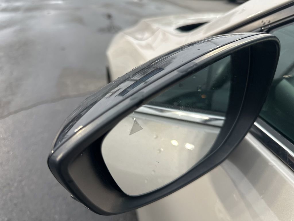 Used 2024 MAZDA MAZDA3 s image 27