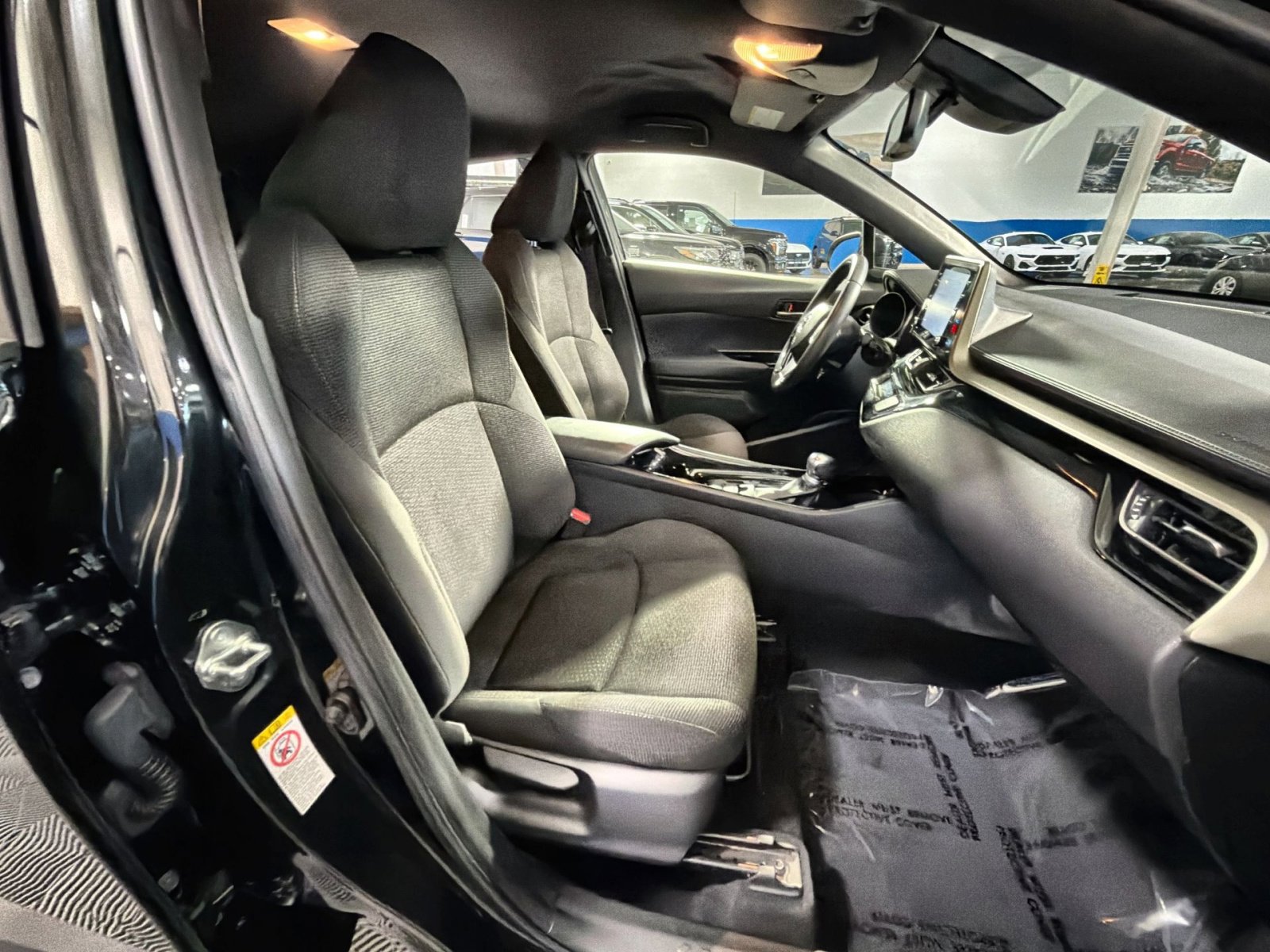 Used 2019 Toyota C-HR XLE image 24