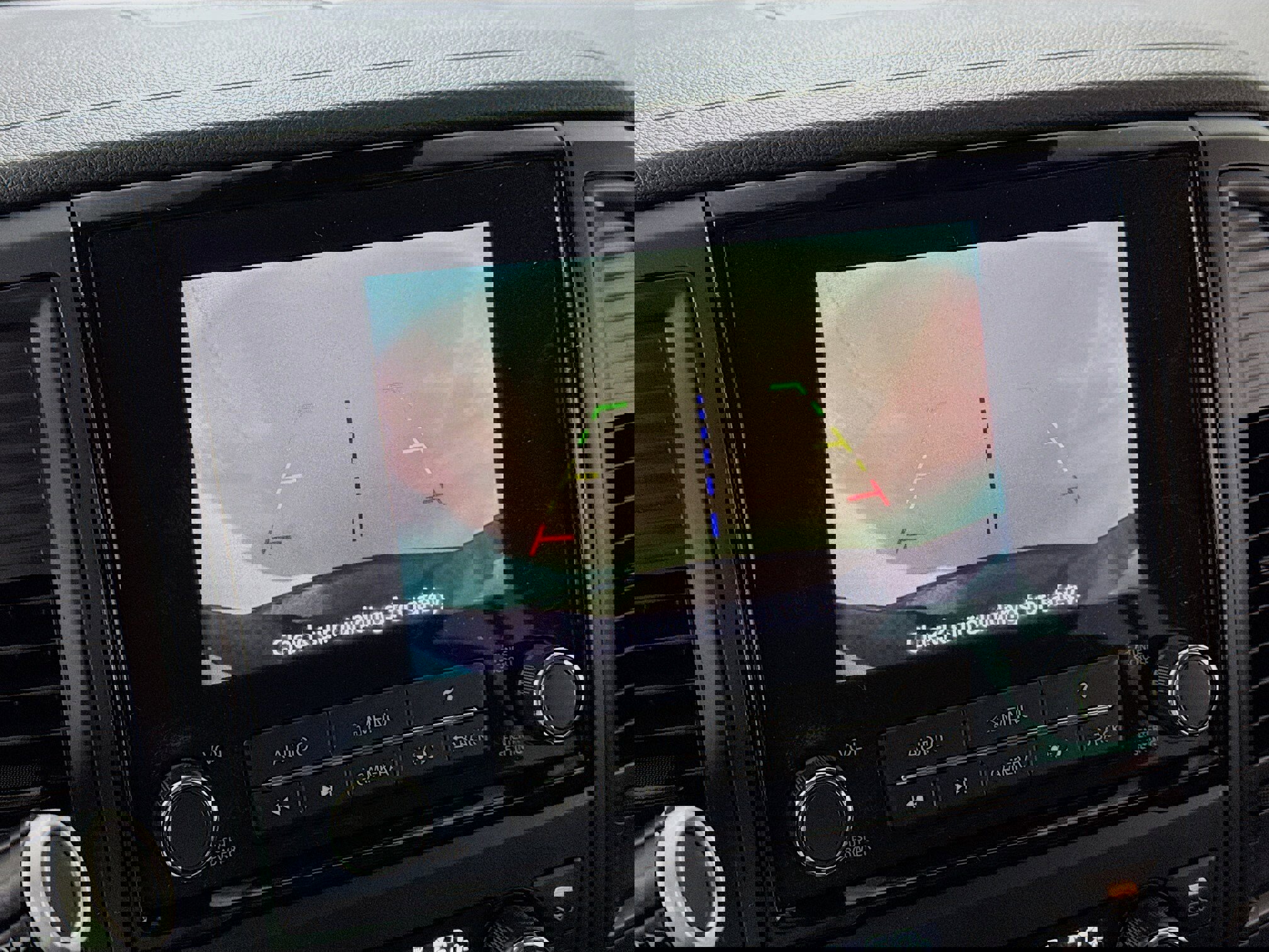 Used 2024 Nissan Titan SV w/ SV Convenience Package image 2