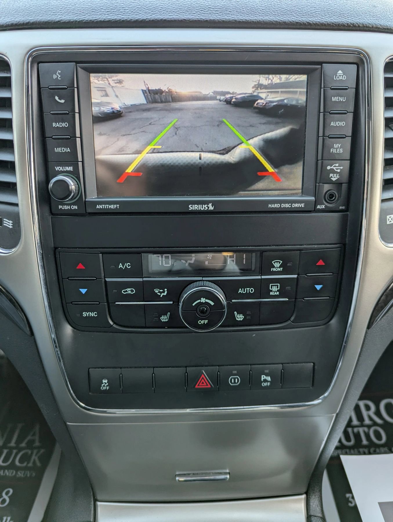 Used 2012 Jeep Grand Cherokee Laredo image 3