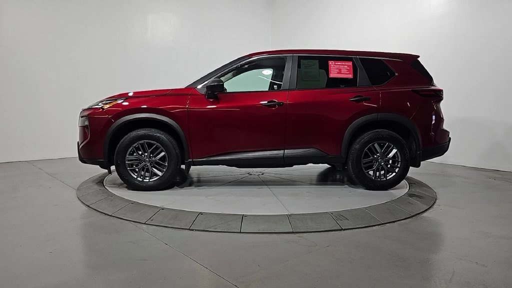 Certified 2025 Nissan Rogue S AWD/4WD image 2