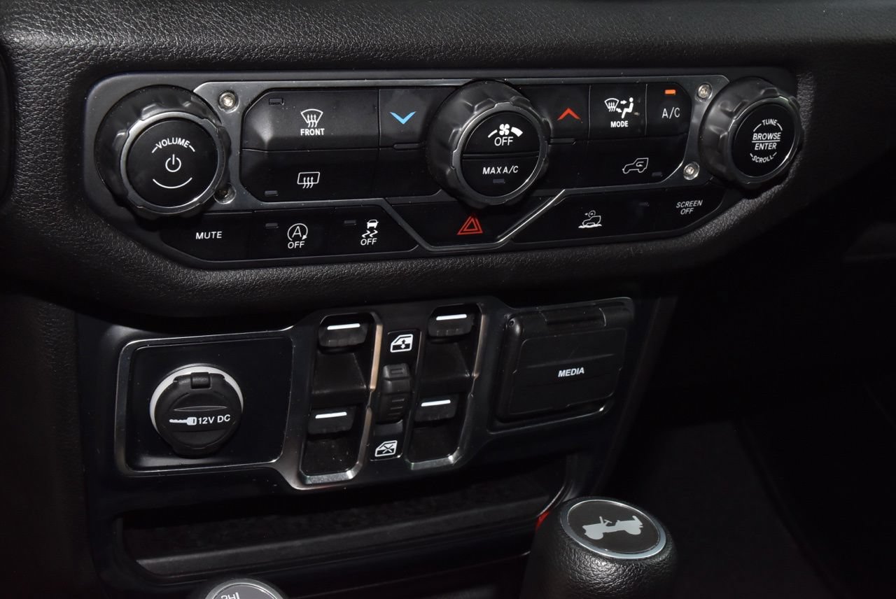 Used 2024 Jeep Wrangler Unlimited Sport AWD/4WD image 30