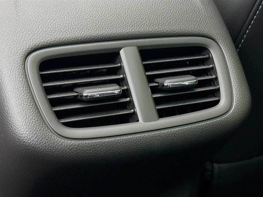 Used 2025 Buick Envision Sport Touring image 28