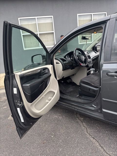 Used 2011 Dodge Grand Caravan Mainstreet w/ PWR Convenience Group image 9